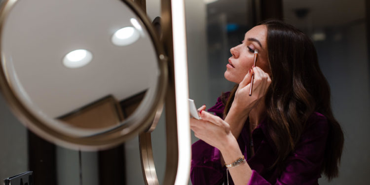 How To DIY Your Own Bridal Makeup