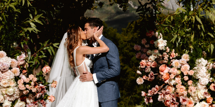 Inside: A Dazzling Wedding in Cape Town’s Surrounding Vineyards