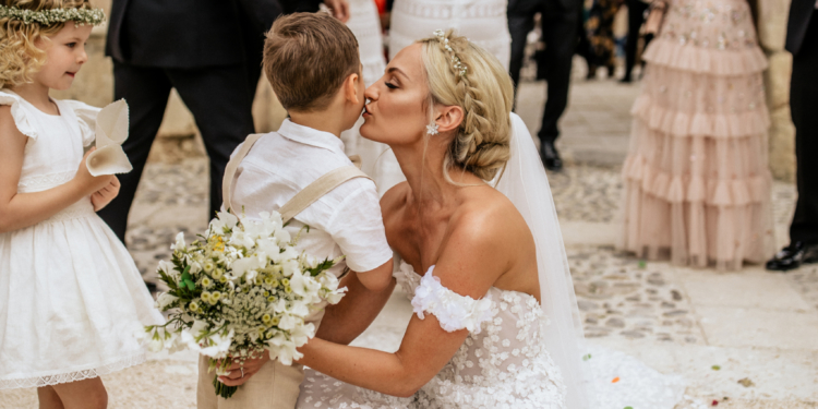 The Dress with Alessandra Frame