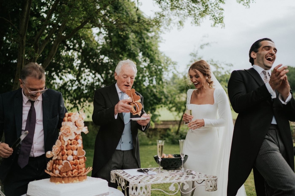 Inside: An Elegant Wedding In Oxfordshire