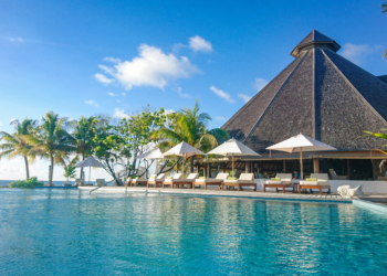 Honeymoon Review: Denis Private Island ￼