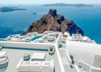 Honeymoon Review: Grace Hotel, Auberge Resorts Collection Santorini