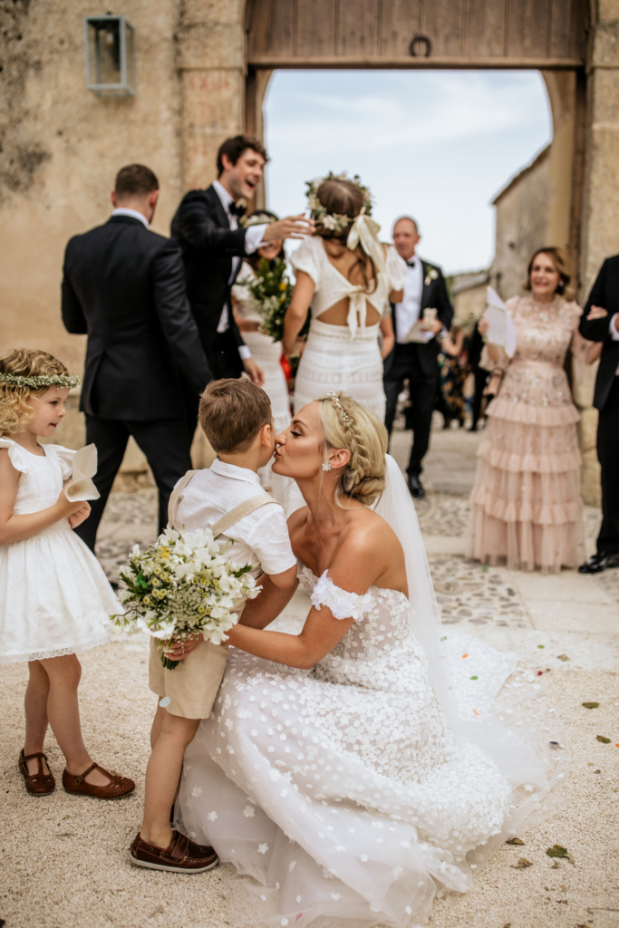 Flower Girl And Pageboy Outfits