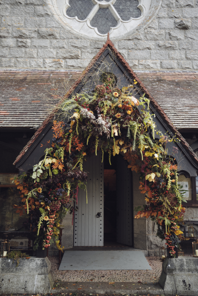 Inside: A Stunning Scottish Wedding