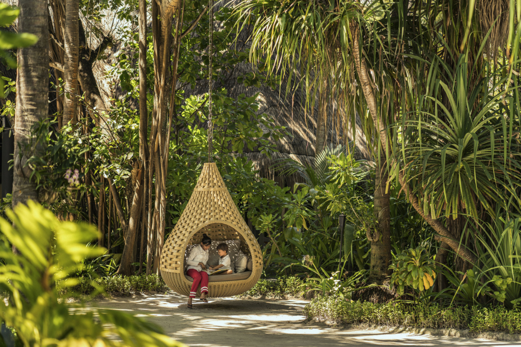 Honeymoon Review: Anantara Kihavah Maldives Villas 