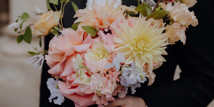The Best Bridal Bouquet Ideas For 2025 - The Wedding Edition