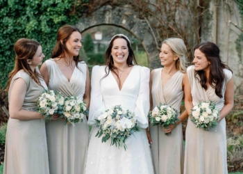 Inside: A Wedding With Spectacular Florals