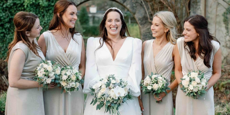 Inside: A Wedding With Spectacular Florals