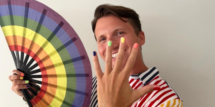 9 Questions With Josh Smith, Founder Of Reign Podcast