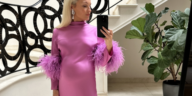 You’re Pregnant: What To Wear To A Wedding