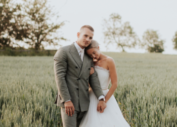 Inside: A Tranquil Garden Wedding In The Cotswolds