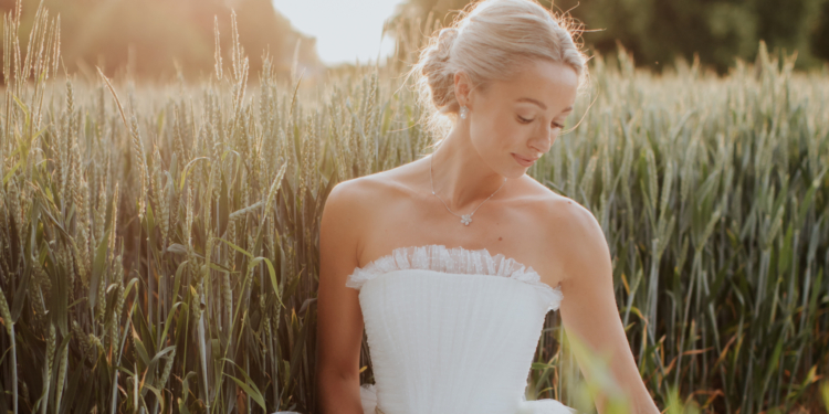 Inside: A Tranquil Garden Wedding In The Cotswolds