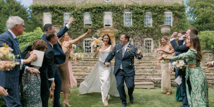 Inside: An Al Fresco Wedding At Cornwell Manor