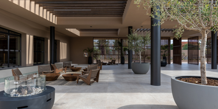 Honeymoon Review: Pnoé Breathing Life, Crete