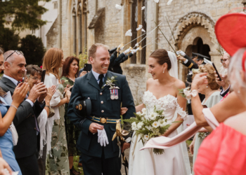 Inside: A Classic Wedding In The Cotswolds