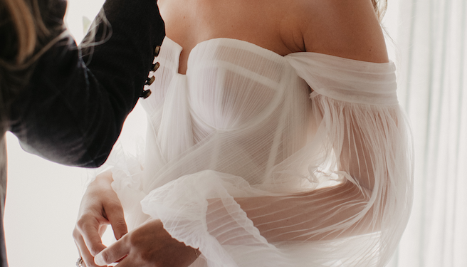 The Dress With Annie Vischer