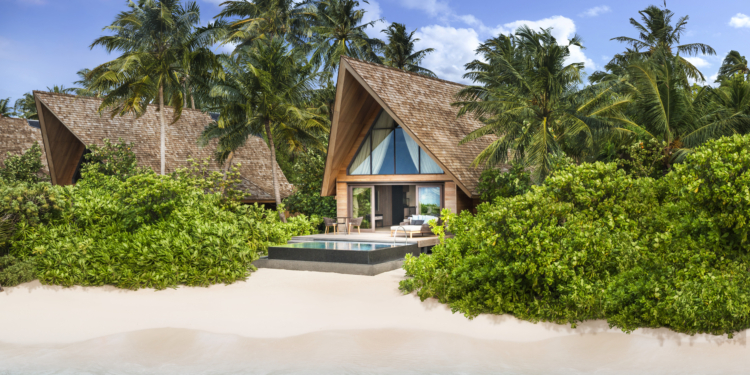 Honeymoon Review: The St. Regis Maldives Vommuli Resort