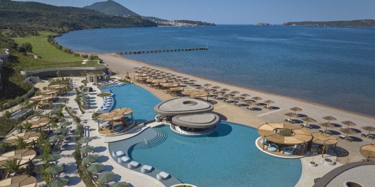 Honeymoon Review: Mandarin Oriental Costa Navarino