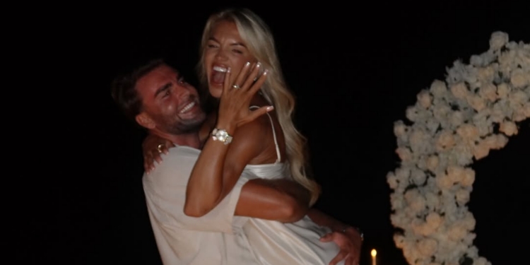 The Engagement Story With Molly Smith & Tom Clare