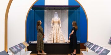 Queen Elizabeth’s Wedding Dress: The £1.6 Million Norman Hartnell Gown on Display