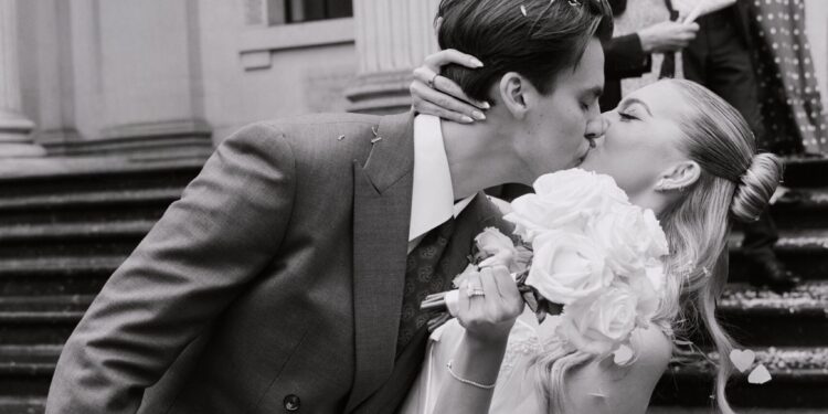 Inside: Annabelle Hoy and Callum Stewart’s Beautifully Intimate Civil Wedding in London