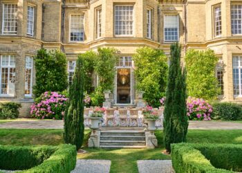 Inside: Azazie’s Summer Soirée at Hedsor House