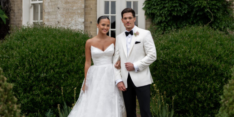 Inside: An English Country-Garden Wedding At Pylewell Park